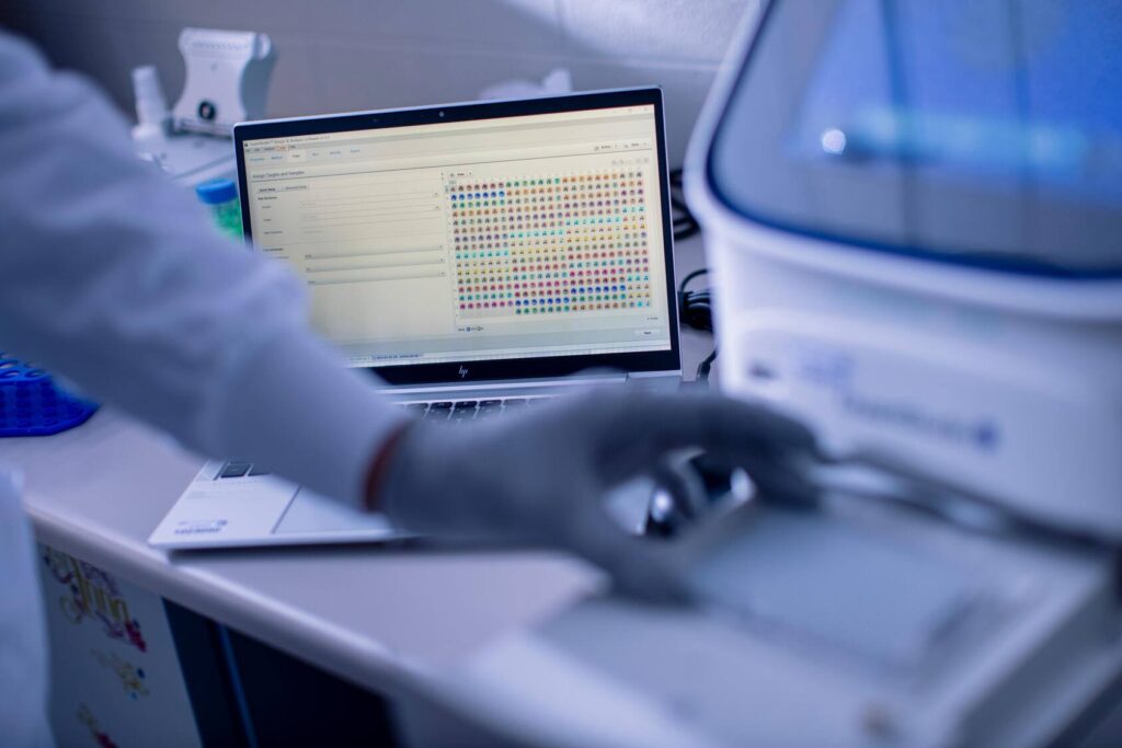Mayo Clinic researchers find a way to reprogram immune cells and boost chemotherapy response in glioblastoma